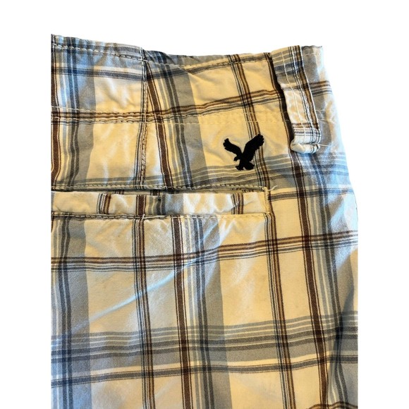 American Eagle shorts Men's Size 32 Plaid Shorts Longer Length White Blue Brown - Picture 6 of 8